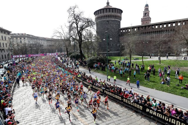 Piazza Castello, ancora una volta uno dei passaggi più suggestivi. Nella foto l'edizione 2017 Piazza Castello, ancora una volta uno dei passaggi più suggestivi. Nella foto l'edizione 2017