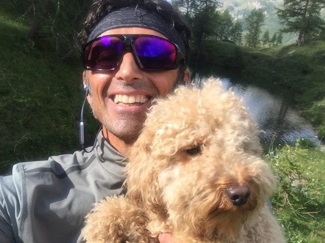 Pesca in fase "meritato riposo"tra i prati di Cervinia quest'estate, dopo una sgambata con oltre 500 metri di D+...alla faccia del cane... Pesca in fase "meritato riposo"tra i prati di Cervinia quest'estate, dopo una sgambata con oltre 500 metri di D+...alla faccia del cane...