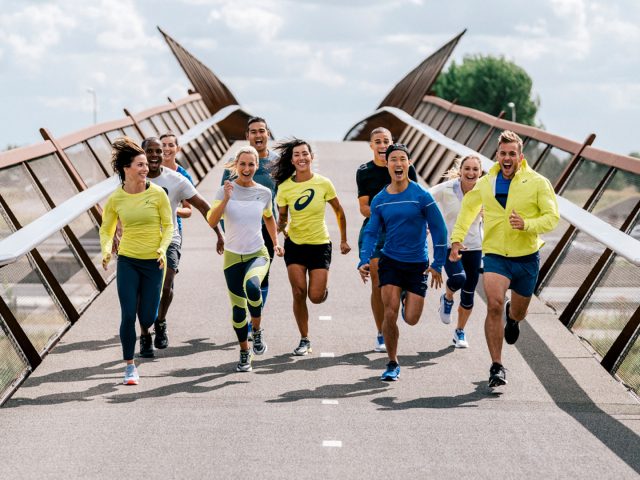 Alcuni componenti degli Asics FrontRunner internazionali