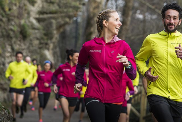 Gli Asics FronRunner italiani, in primo piano Sara Taiocchi, membro della italian community