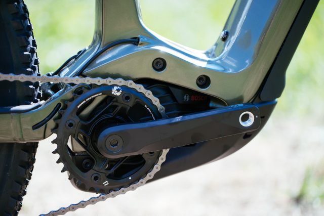 Il nuovo Bosch Performance C tra le tante novità permette il montaggio di pedivelle e corone tradizionali