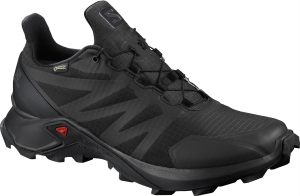 Il TOTAL BLACK è di casa anche da SALOMON e non poteva mancare sia nella collezione uomo, che in quella dedicata alla donna Il TOTAL BLACK è di casa anche da SALOMON e non poteva mancare sia nella collezione uomo, che in quella dedicata alla donna
