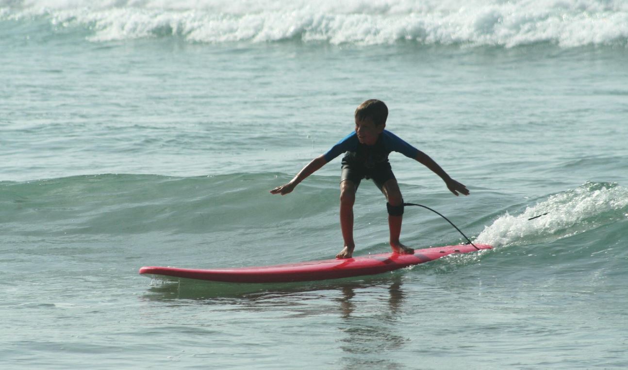 http://www.4actionsport.it/wp-content/uploads/2019/12/baby-surf.jpg