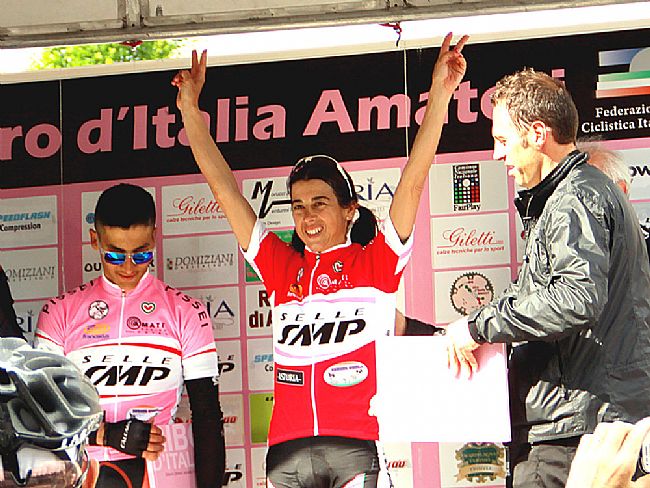 ilaria-lombardo-vince-giro-d-italia_t