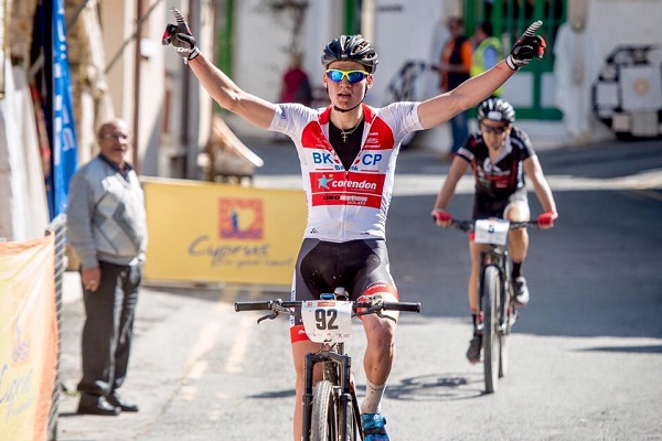 L'arrivo vittorioso di Van der Poel (foto FB)