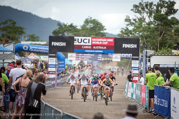 World Cup XCO Cairns - La partenza della prova femminile (foto organizzatori)