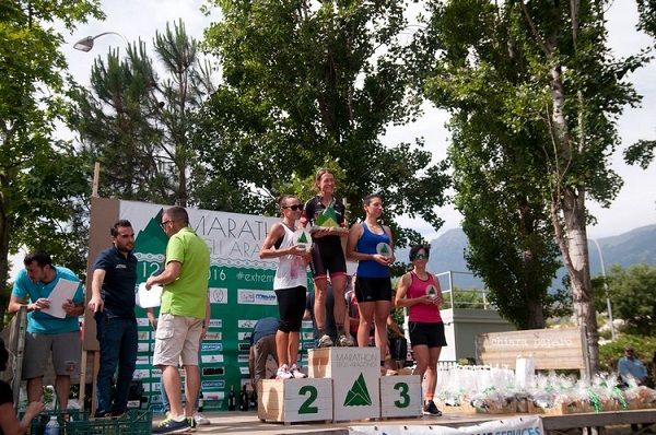 La premiazione femminile a Castrovillari (foto organizzatori)