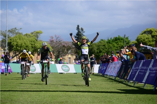 La volata vincente di Kleinhans e Beers (foto organizzatori)