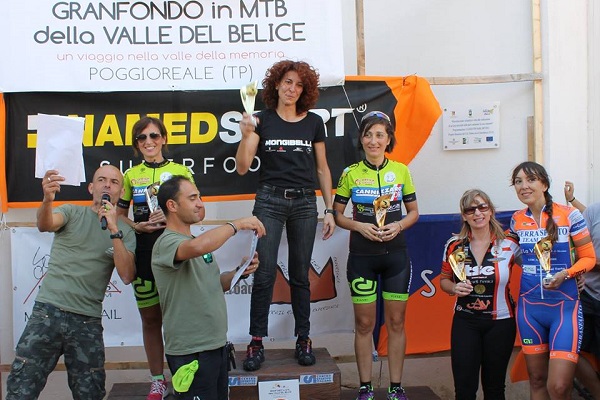 La premiazione femminile di Poggioreale (foto organizzatori)