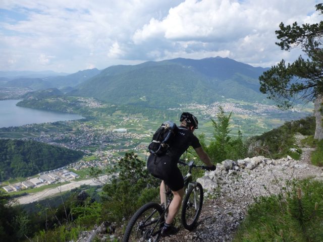 Itinerari unici passando tra ciclabili, laghi, boschi, valli e i luoghi della grande guerra godendo appieno della bellezza dei panorami. Valsugana e Lagorai, tutto quello che serve per farti emozionare!