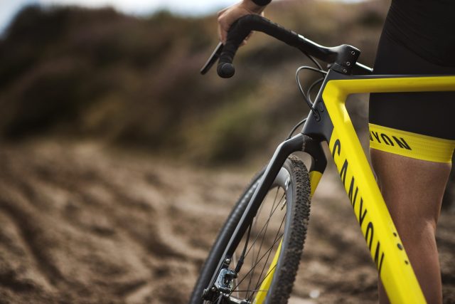 Canyon Inflite CF SLX 9.0 Pro Race, il top di gamma pronto gara