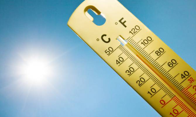 Caldo torrido, l'Italia in una morsa senza scampo Caldo torrido, l'Italia in una morsa senza scampo
