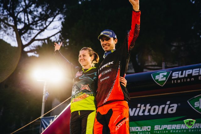 Laura Rossin e Vittorio Gambirasio sono i nuovi campioni Superenduro 2017