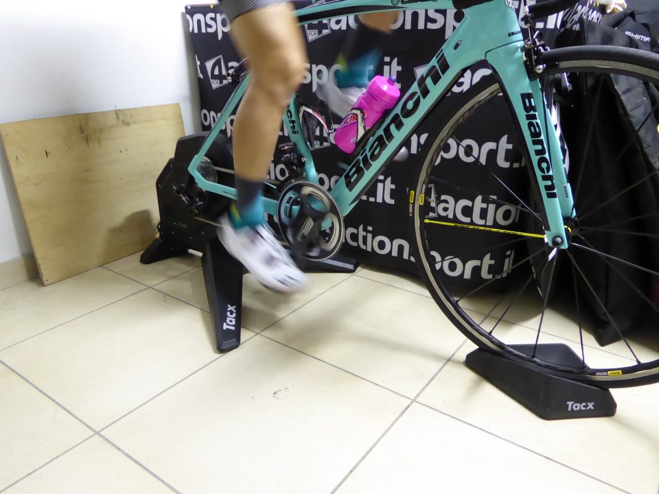 Tacx Flux Smart, i rulli si fanno intelligenti