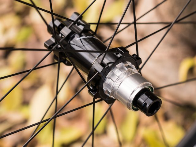 FSA Afterburner Wider: il mozzo posteriore