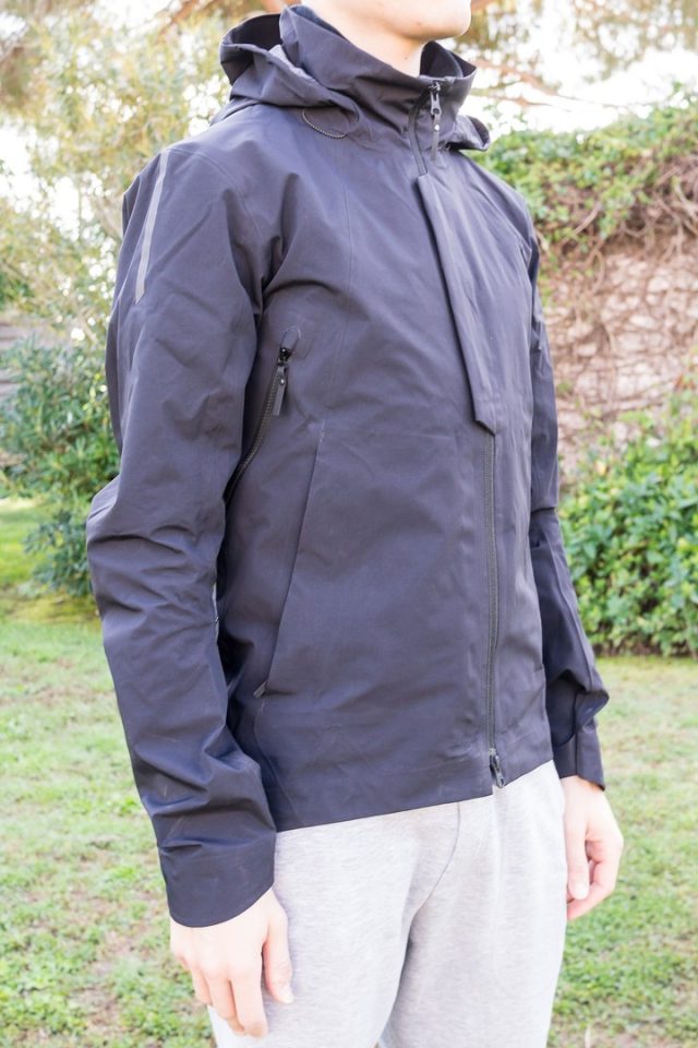Test accessori: giacca impermeabile One Gore-Tex Pro