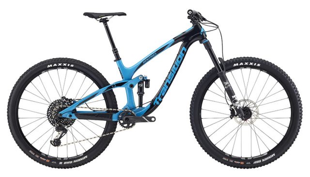 Transition Sentinel Carbon in colorazione TR Blue