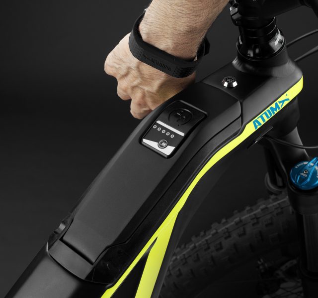 Facile accesso Easy Open/Lock con braccialetto Smart Key