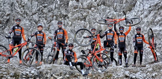KTM Protek Dama: Team Elite