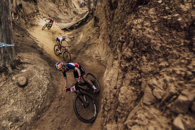 Pauline Ferrand Prevot e Joland Neff nello spettacolare toboga