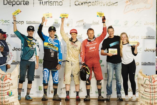 I leader EWS dopo due tappe: U21 Duncan Nason, Men Sam Hill, Women Cecile Ravanel, Masters Men Karim Amour, Masters Women Melissa Newell, U21 Women Ella Conolly.