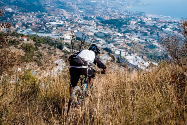 Trail a picco sulla città e sul mare di Sanremo - foto: ©scimmianatas.com