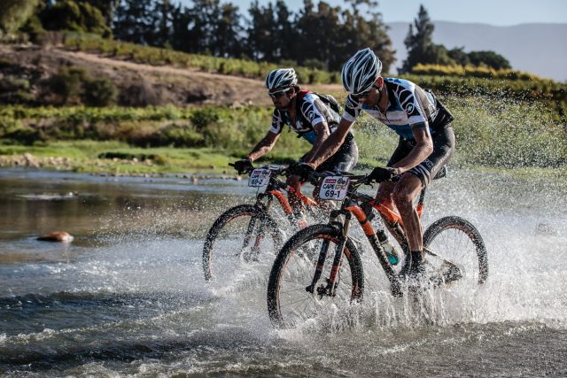 La coppia del team Wilier - Force - 7C impegnata alla Cape Epic
