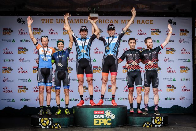 Debertolis e Fojtik sul gradino più alto del podio alla Cape Epic nella categoria Master