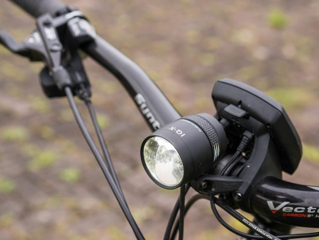 Luce anteriore Busch & Müller IQ-X E