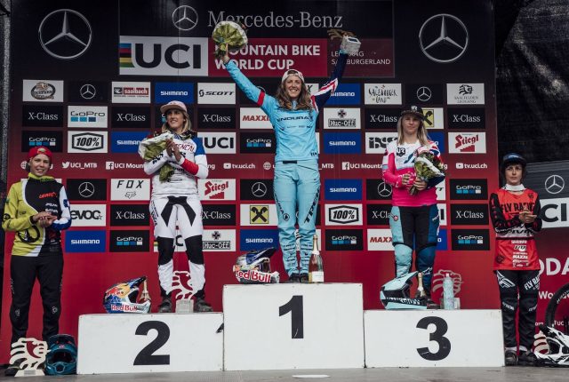 Monika Hrastnik, Miriam Nicole, Rachel Atherton, Tracey Hannah, ed Emilie Siegenthaler sul podio di Leogang