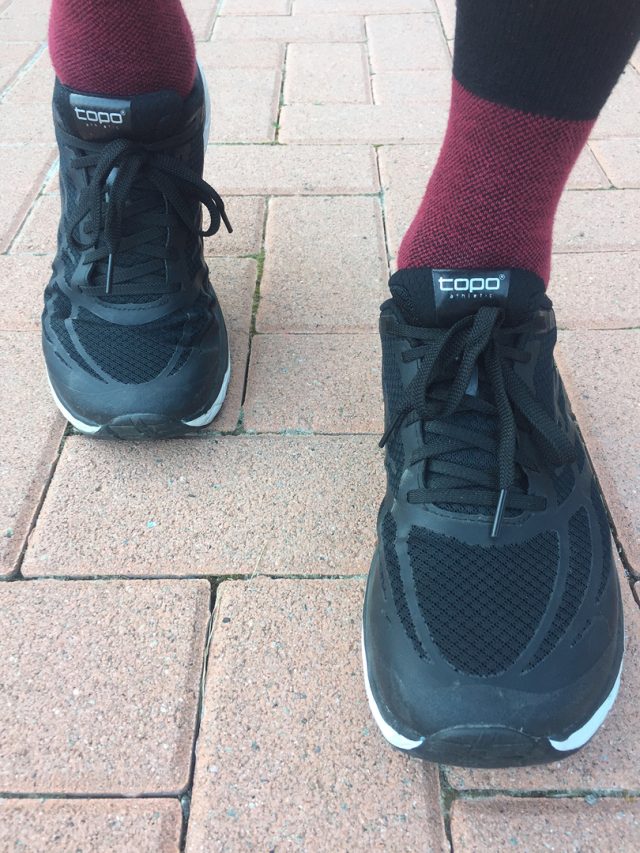 TOPO Athletic Magnifly 2 nella versione ALL BLACK da uomo