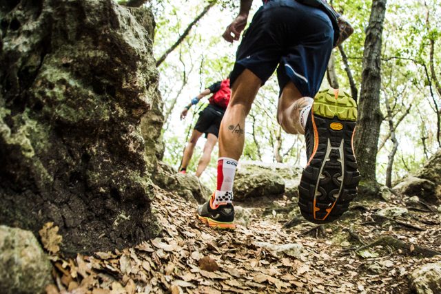 Un passaggio spettacolare durante una delle prove di trail del FLOW OUTDOOR FESTIVAL by VIBRAM 2017