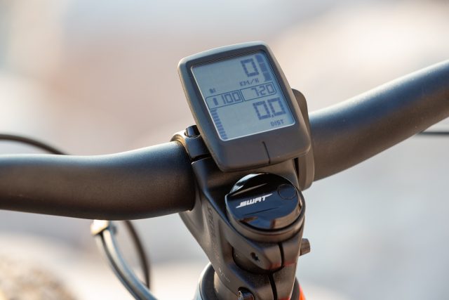 Centralina di controllo opzionale da montare su un supporto compatibile Garmin Edge