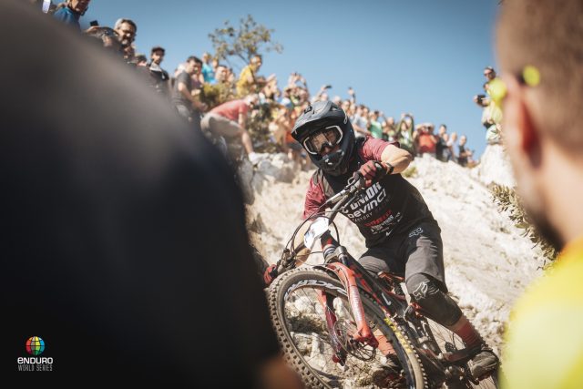 Damien Oton in azione sulla DH Men di Finale Ligure