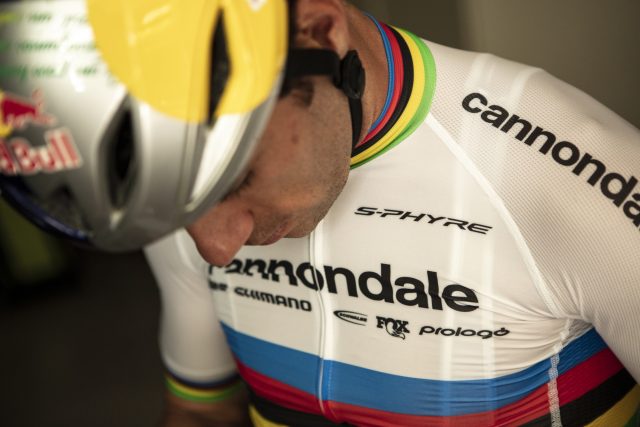 Avancini con la maglia di Campione del Mondo Marathon