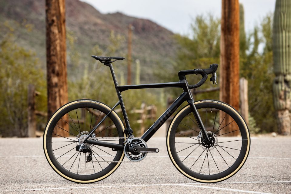 BMC Teammachine SLR01 Disc ltd con Sram eTap AXS - 4ActionSport