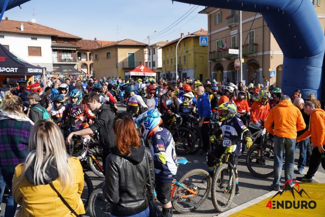 Oltre 300 partenti alla prima tappa 4Enduro 2019 alle Rive Rosse