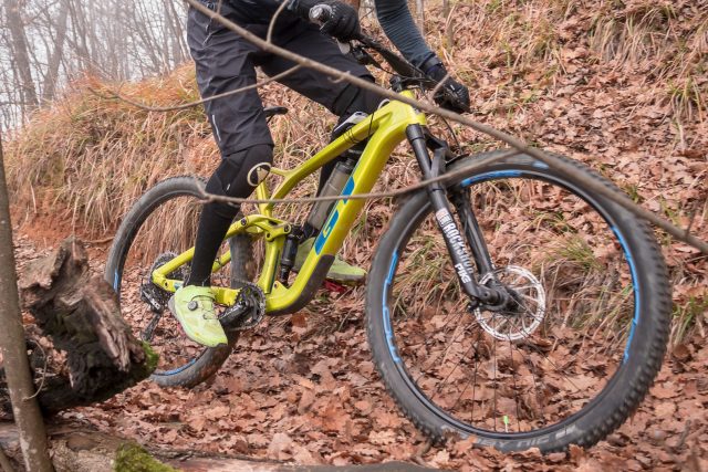 GT Sensor Carbon Pro corre rapida sui trail più scorrevoli