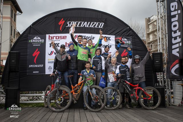 Il podio team: 1° Cicobikes – DSB – Non Solo Fango, 2° Dream Team, 3° Haibike Factory Team Italia