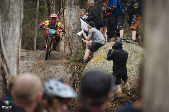 Isabeau Courdurier vince la sua seconda gara EWS in Tasmania