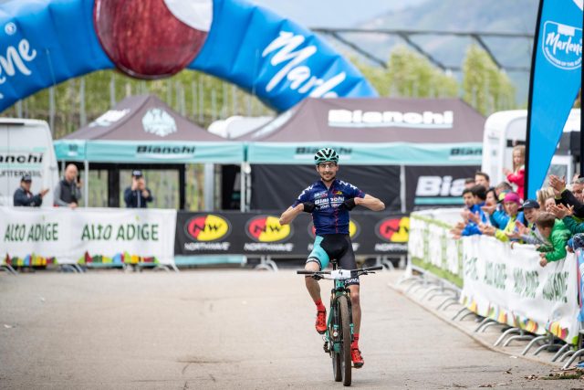 l francese Tempier festeggia il successo al Marlene Südtirol Sunshine Race