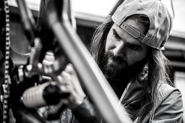 Al lavoro sulla bici di Rachel Atherton