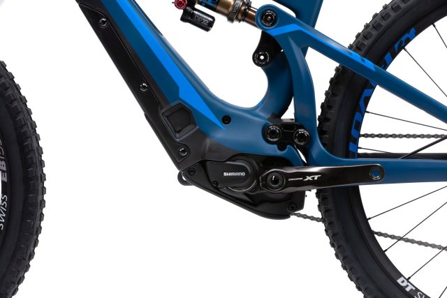 Pacchetto motore e batteria Shimano Steps E8000 per la Shuttle Team XTR