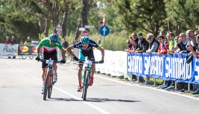 Lo sprint tra Kerschbaumer e Tempier a Pineto