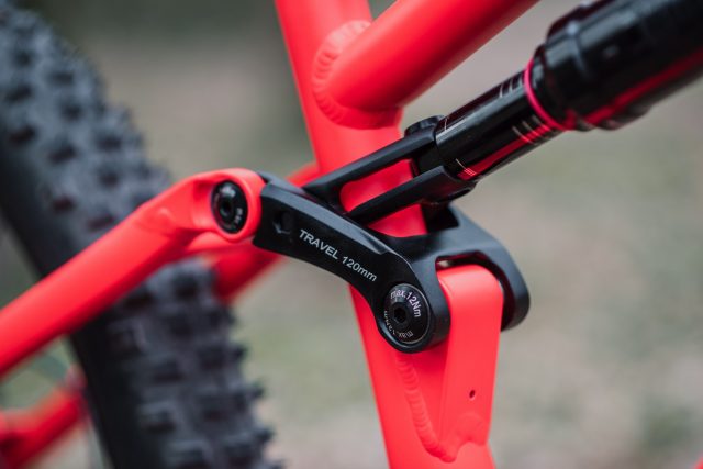 Sospensione posteriore da 120 mm di tipo Split Pivot per BH Atom Lynx 5.5 Pro