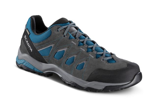 In foto la MORAINE GTX, con membrana in Goretex nella colorazione maschile