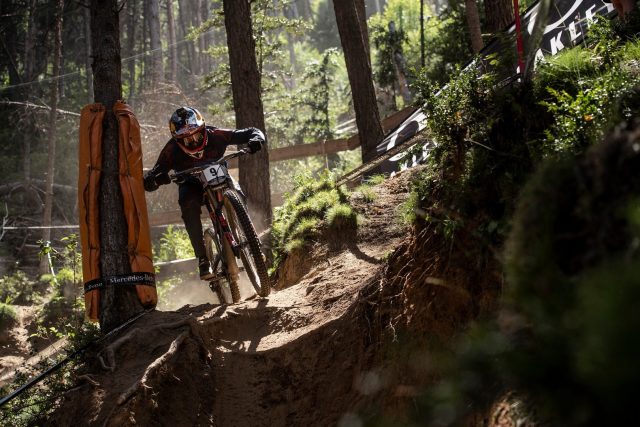 Aaron Gwin, qui in prova, non ha preso parte alle finale a causa dei postumi di una caduta