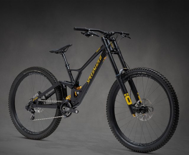 Specialized Demo Race 29 - 6.799 €