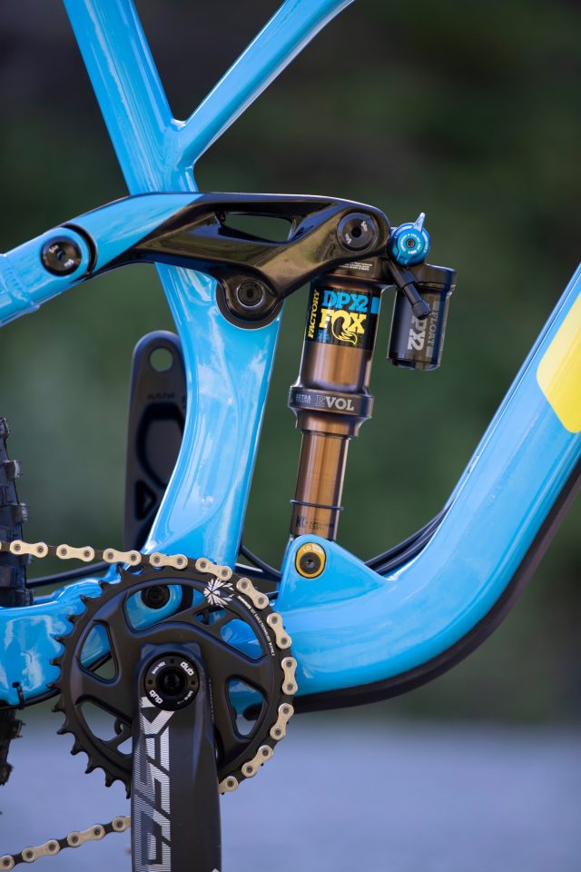GT Force Carbon Pro - reak shock