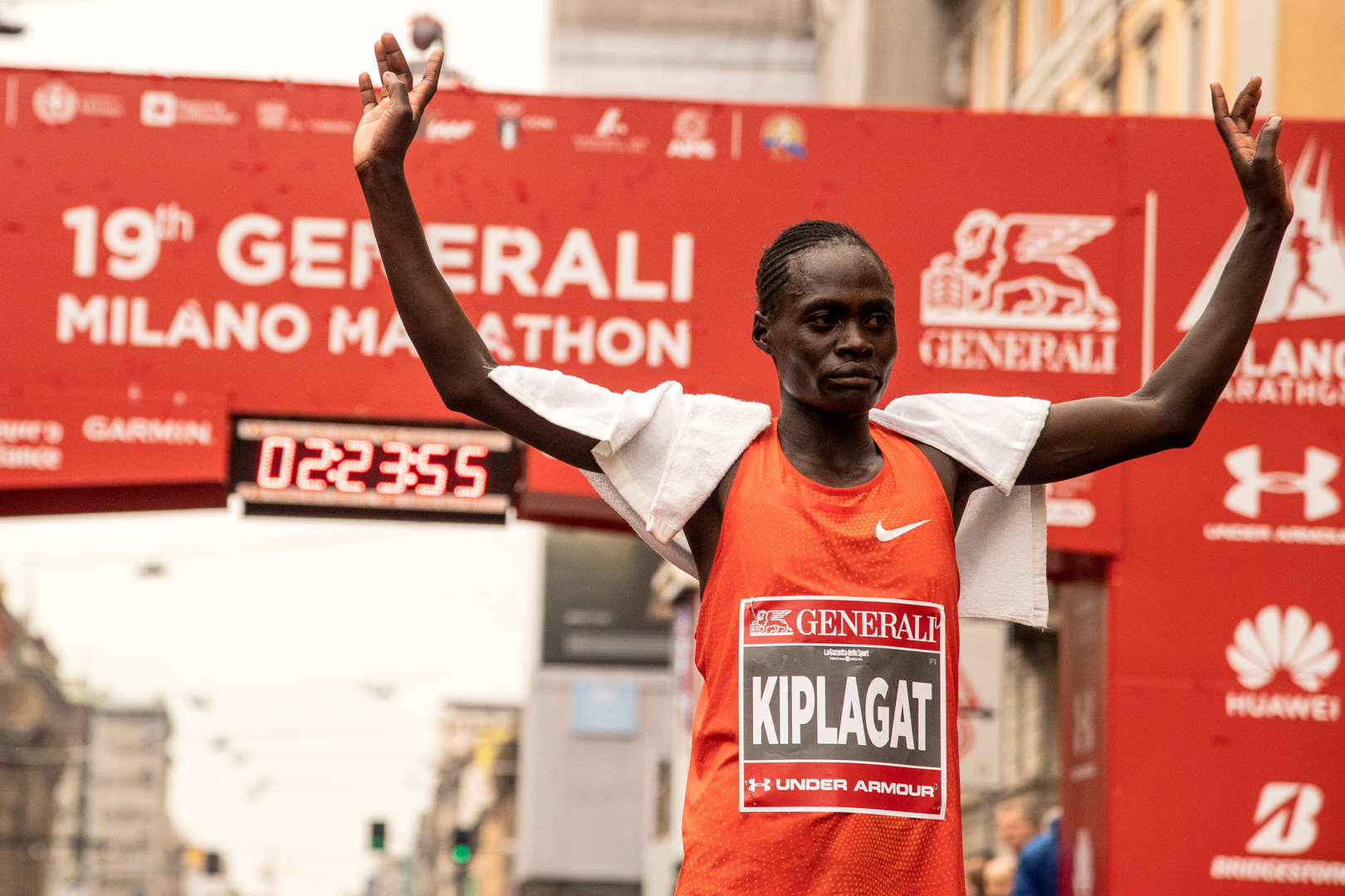 Kiplagat, che corsa! Kiplagat, che corsa!